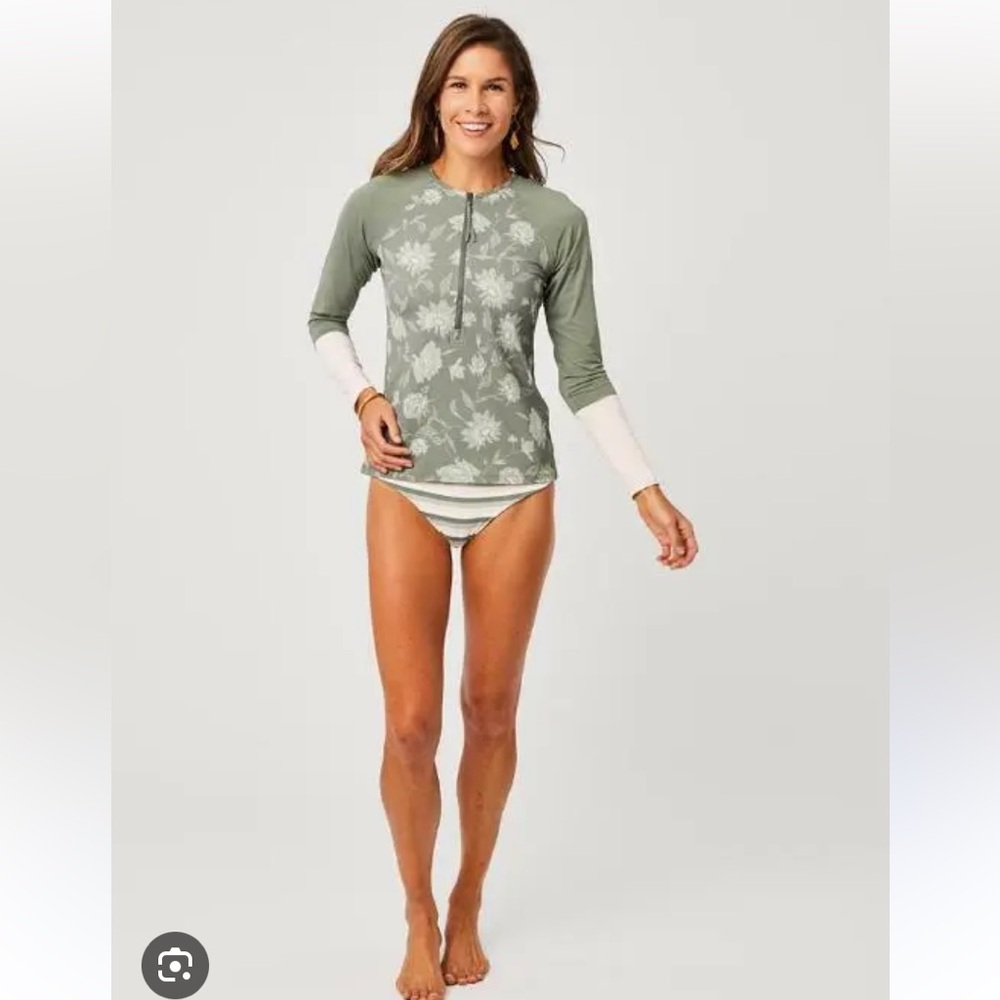 Carve Designs XS Kona long sleeve rashguard EUC